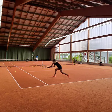 Matchpoint 2* آلتدورف باي نورنبرغ