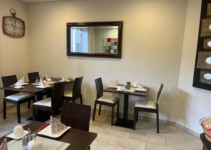 Отель Matchpoint