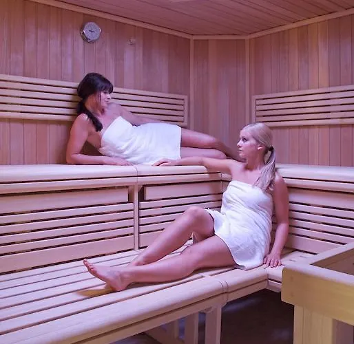 Отель Matchpoint Альтдорф-бай-Нюрнберг